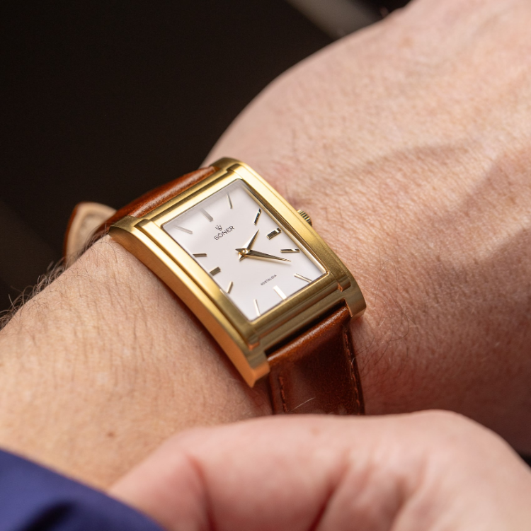 Beauty of a Men's Gold Watch - Söner Watches have what you need