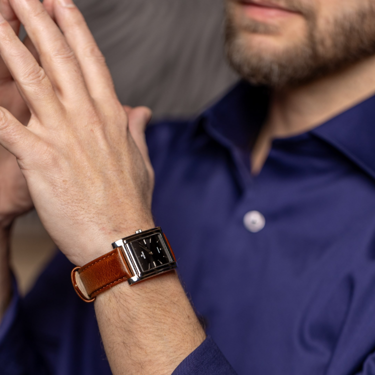 How a Quartz Watch Works: The Ultimate Guide