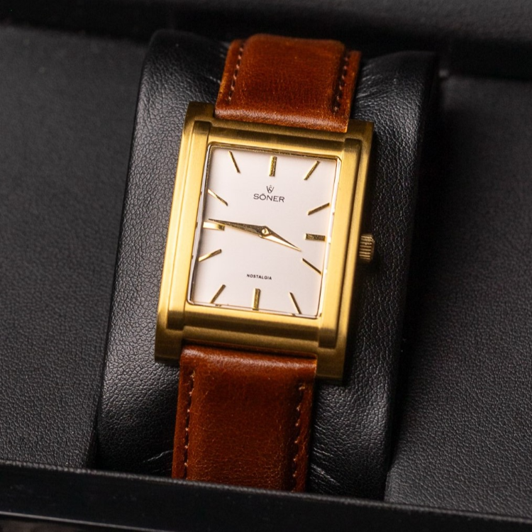 Why a Gold Watch for Men Is the Ultimate Statement of Style and Success