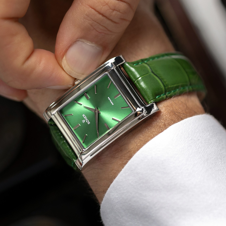 Elegant Green Dial Watches: The Perfect Addition to Your Collection