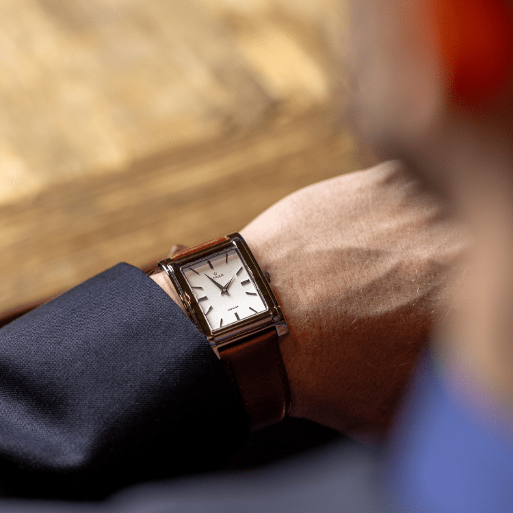 How A Mens Square Watch Can Help You Stand Out