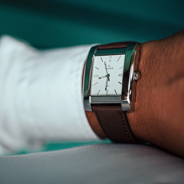 The Elegance of Rectangular Watches: Timeless Sophistication on Your Wrist