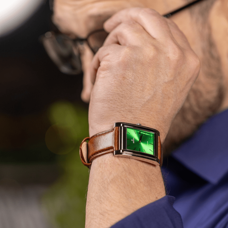 "Why Green Dial Watches Are Dominating the Latest Trends"