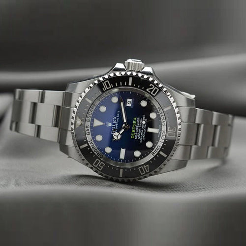 silver-male-rolex-watch