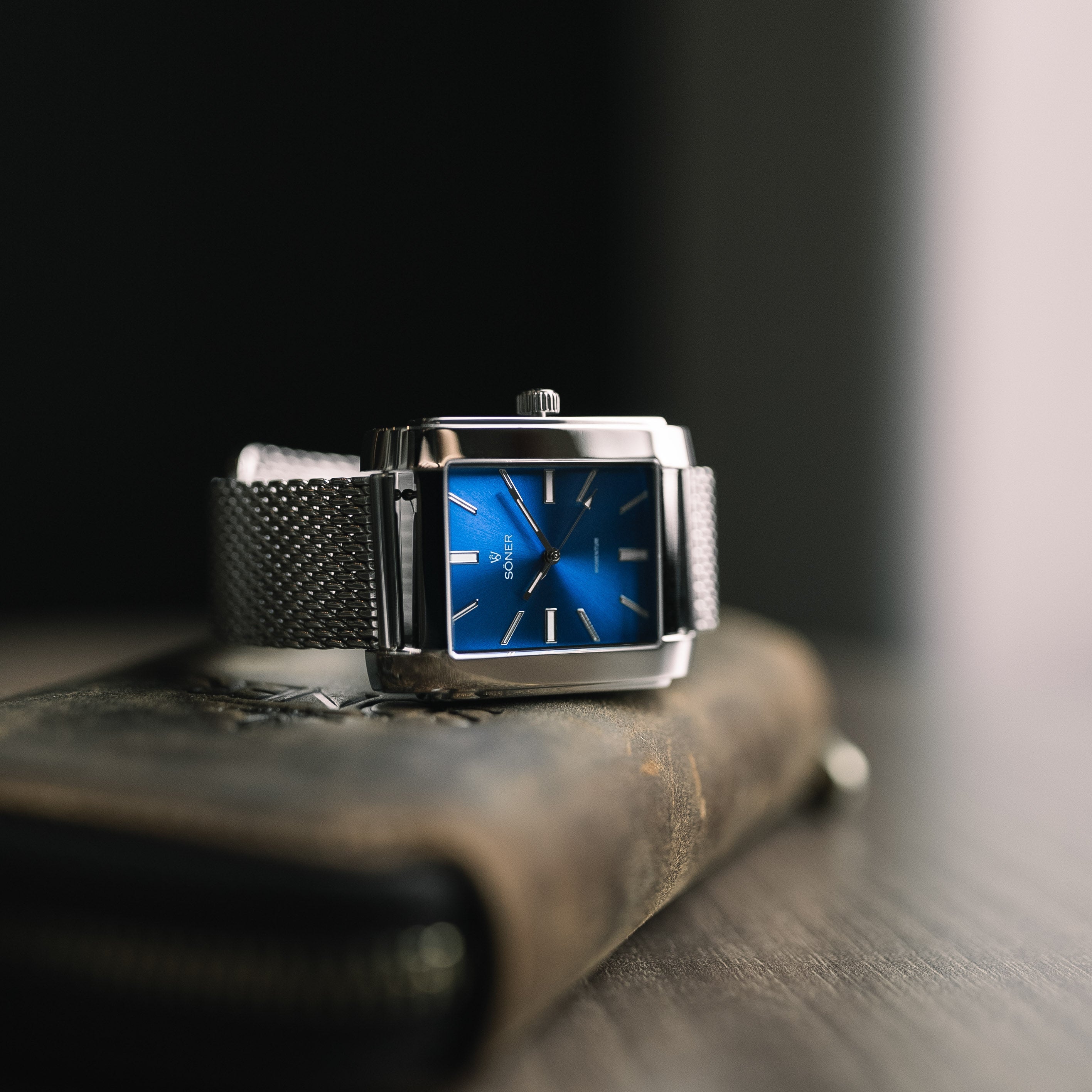 Rectangular-watch-blue-on-the-side  