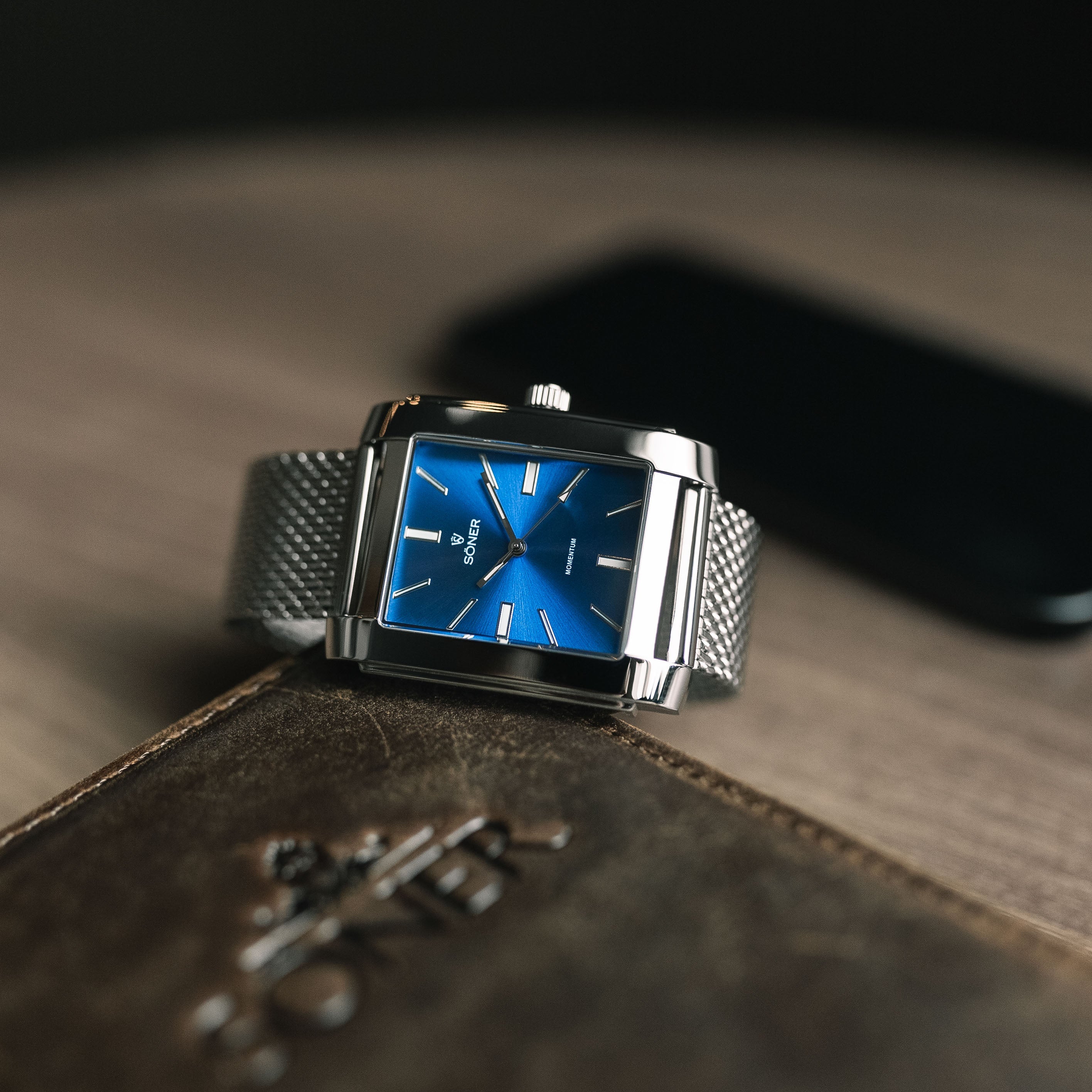 The Evolution of Watches for Women: From Vintage to Modern Classics