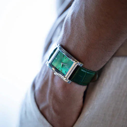 Die besten quadratischen Uhren 2025: Cartier, Reverso und Amorous