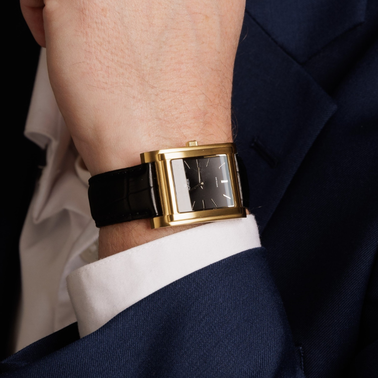 Gold Wrist Watch for Men: Timeless Elegance by Söner Watches