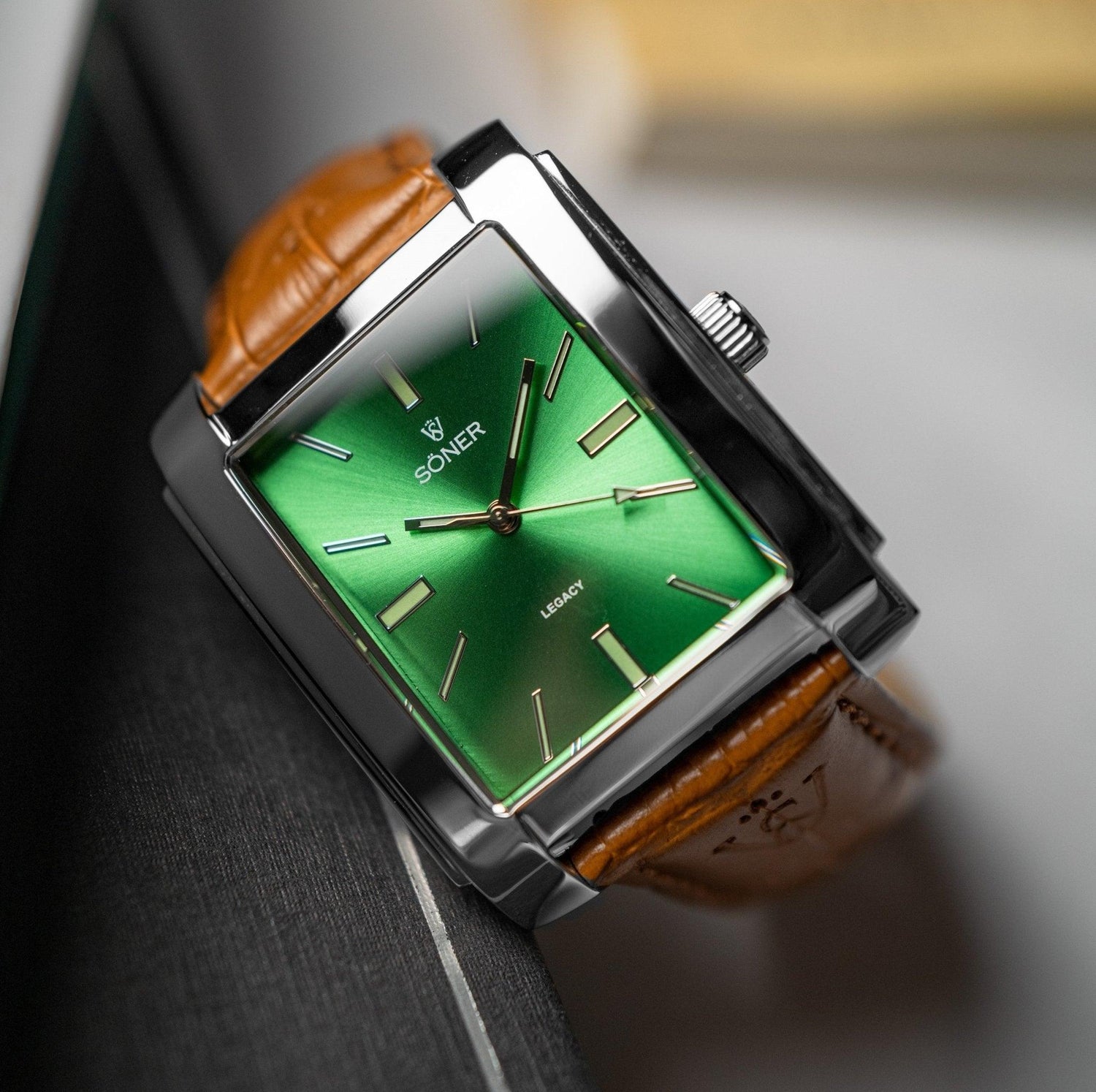 A Guide to Finding the Perfect Green Dial Watch - The Rectangular Watch Brand | Söner Watches