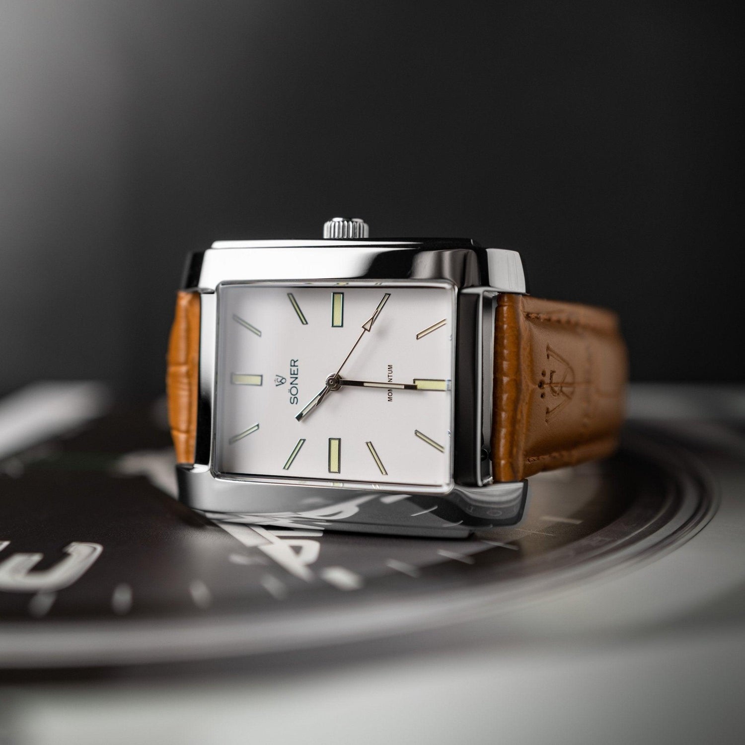 Are square watches good for men? Yes - The Rectangular Watch Brand | Söner Watches