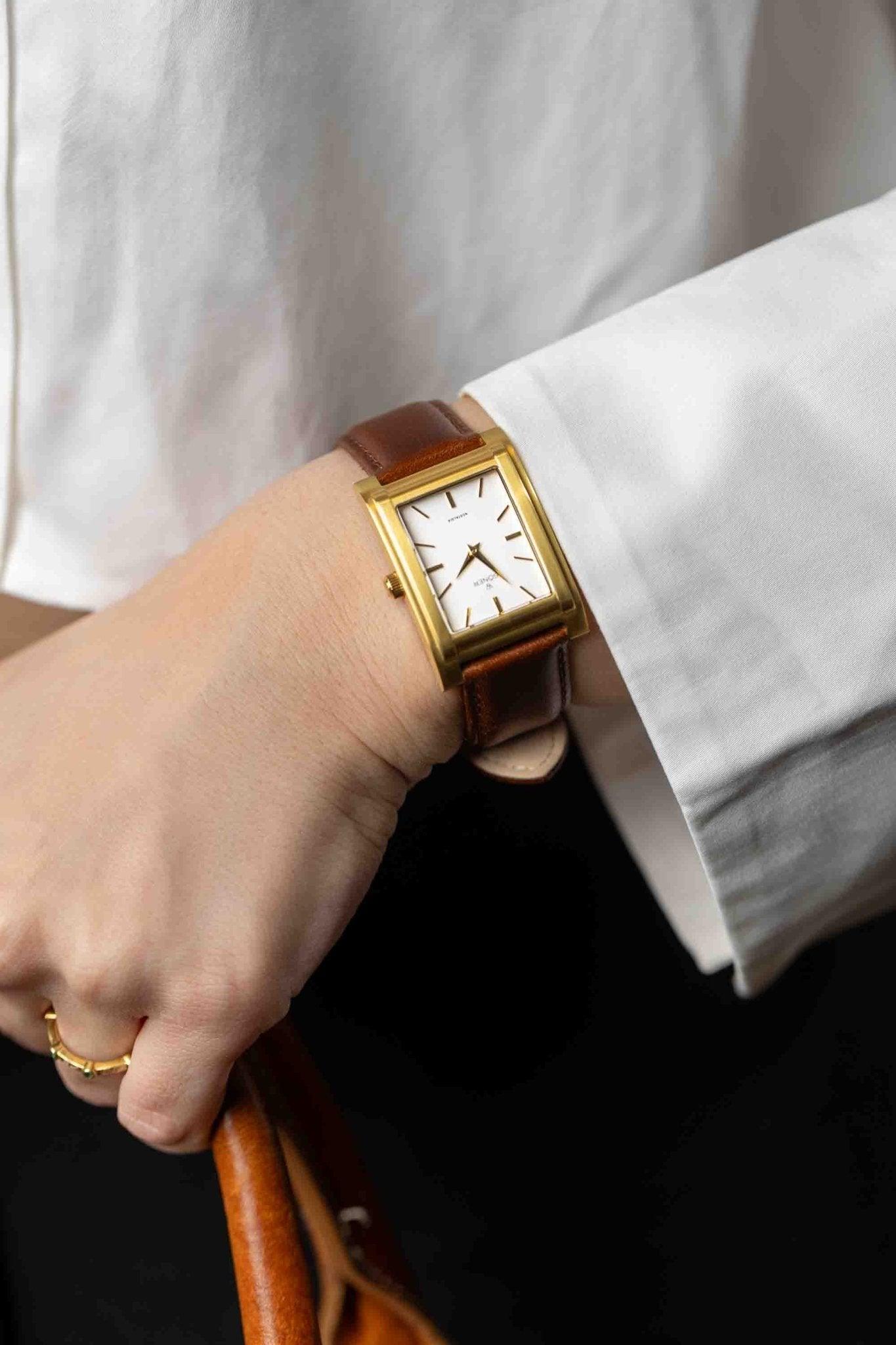 Best Gold Watches for Women: A Complete Guide - The Rectangular Watch Brand | Söner Watches