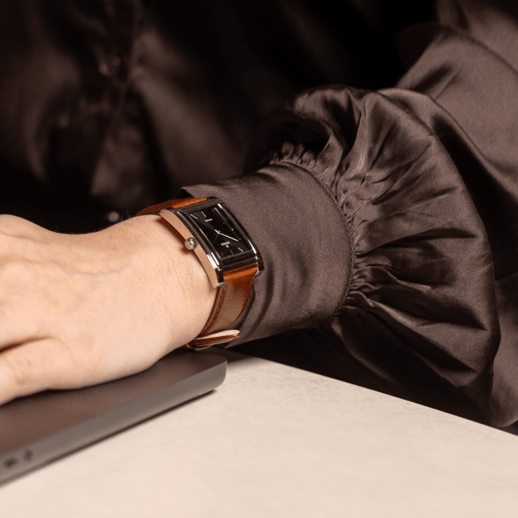 Elegant Square Face Watches for Women | Top Picks from Söner Watches