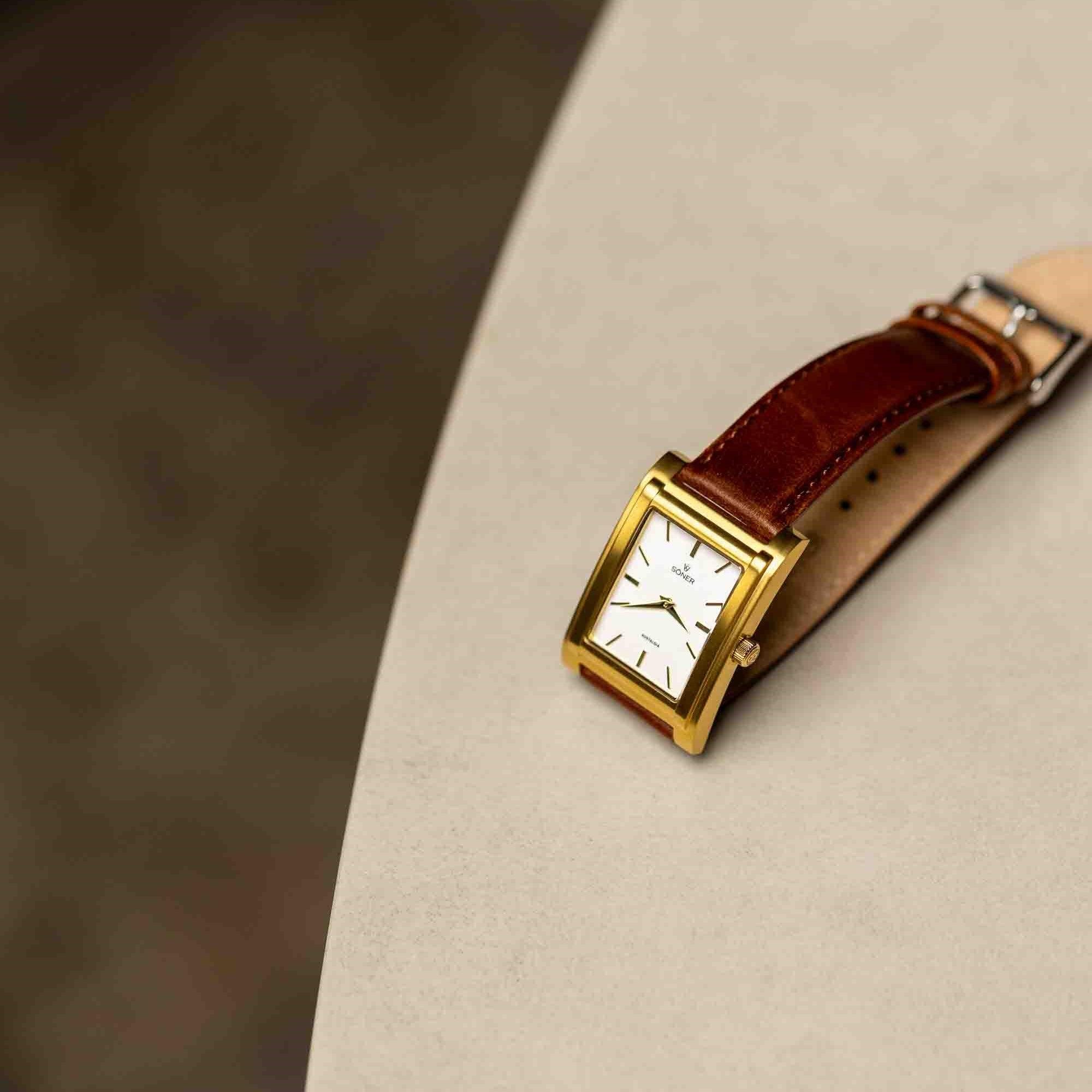 The Allure of the Rectangle Watch (Gold) - #1 Rectangular Watch Brand | Söner Watches