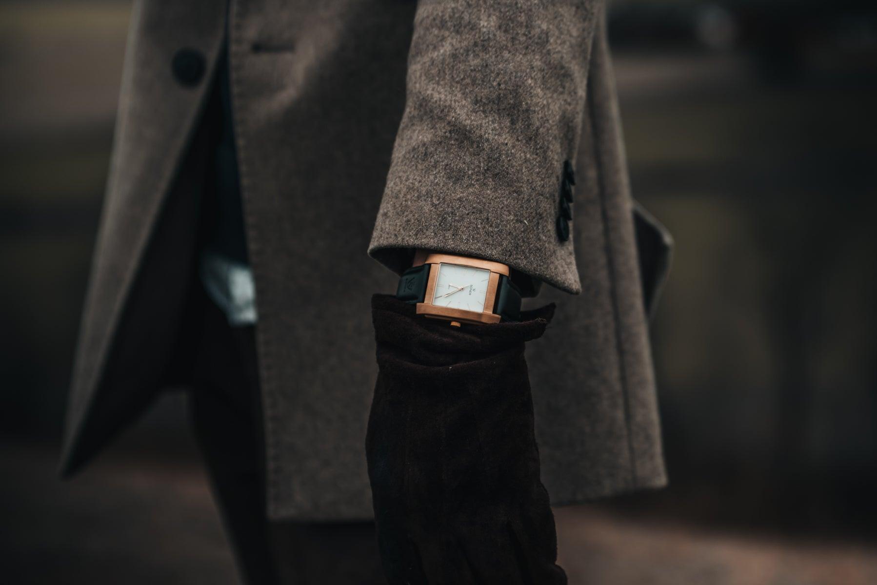 The Elegance of Square Gold Watches for Men - The Rectangular Watch Brand | Söner Watches